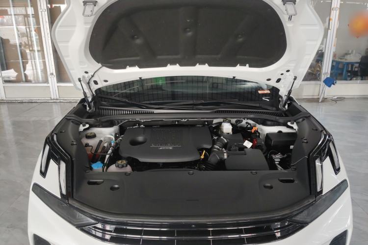 Used Lynk & Co 06 EM-P 2023 EM-P 56 Standard Range Pro Engine Bay