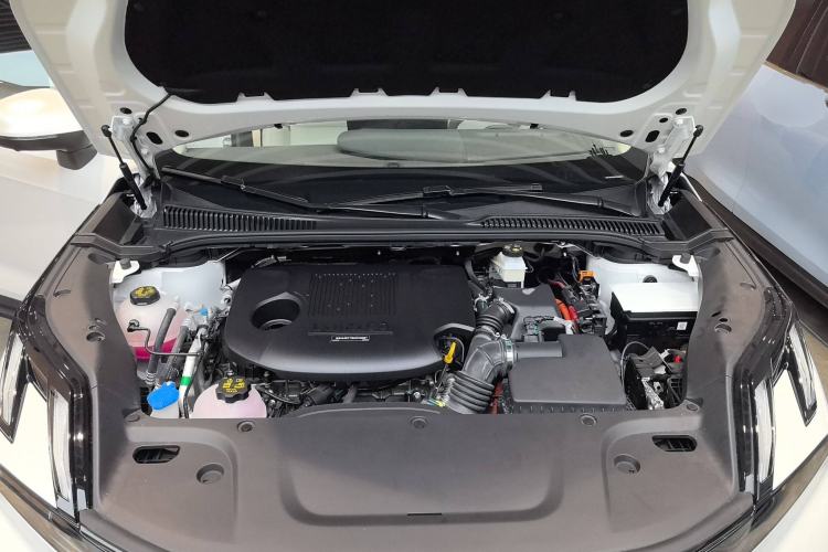 Used Lynk & Co 06 EM-P 2023 EM-P 56 Standard Range Pro Engine Bay
