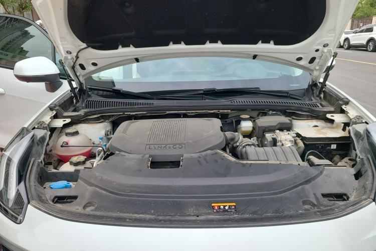 Used Lynk & Co 06 EM-P 2023 1.5T Remix PHEV Pro Engine Bay