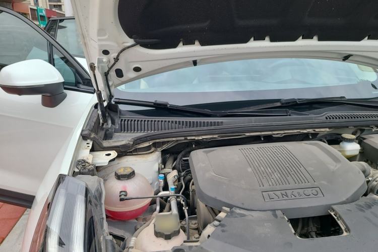 Used Lynk & Co 06 EM-P 2023 1.5T Remix PHEV Pro Engine Bay Right