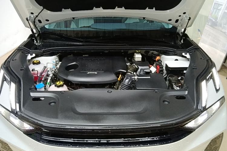 Used Lynk & Co 06 EM-P 2023 EM-P 126 Long-Range Halo Engine Bay