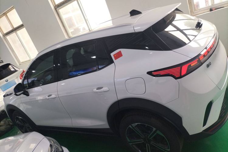 Used Lynk & Co 06 EM-P 2023 EM-P 56 Standard Range Pro Exterior 3