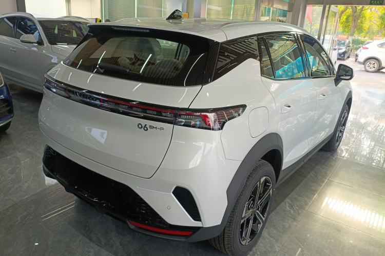 Used Lynk & Co 06 EM-P 2023 EM-P 56 Standard Range Pro Exterior 3