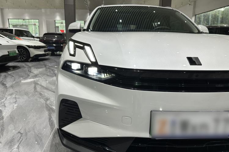 Used Lynk & Co 06 EM-P 2023 EM-P 56 Standard Range Pro Exterior 4