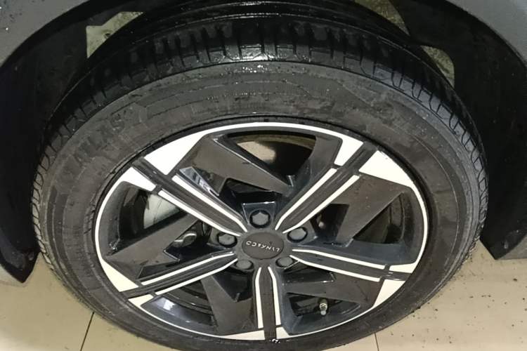 Used Lynk & Co 06 EM-P 2023 EM-P 126 Long-Range Halo Exterior 4