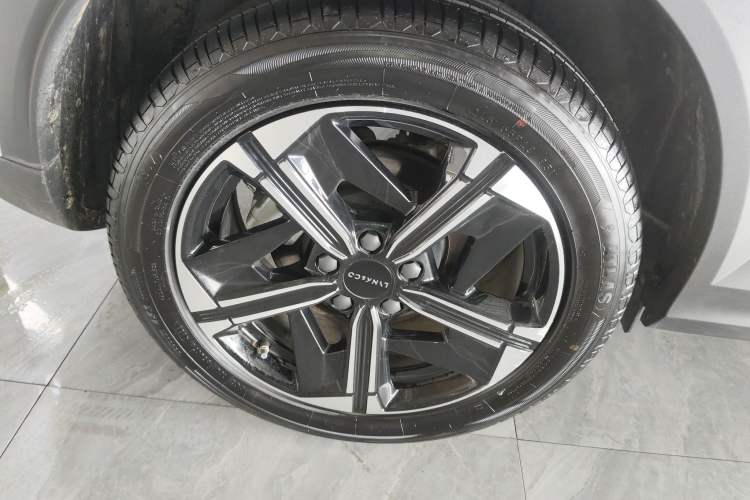Used Lynk & Co 06 EM-P 2023 EM-P 56 Standard Range Pro Exterior 5