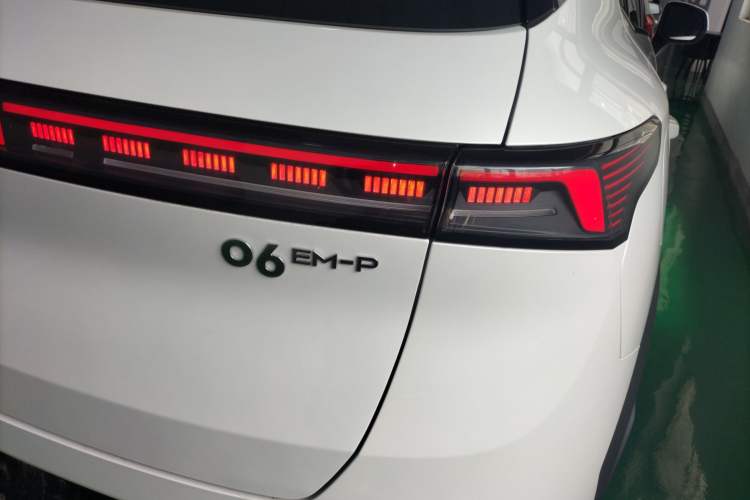 Used Lynk & Co 06 EM-P 2023 EM-P 56 Standard Range Pro Exterior 6