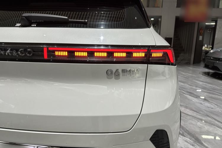 Used Lynk & Co 06 EM-P 2023 EM-P 56 Standard Range Pro Exterior 7