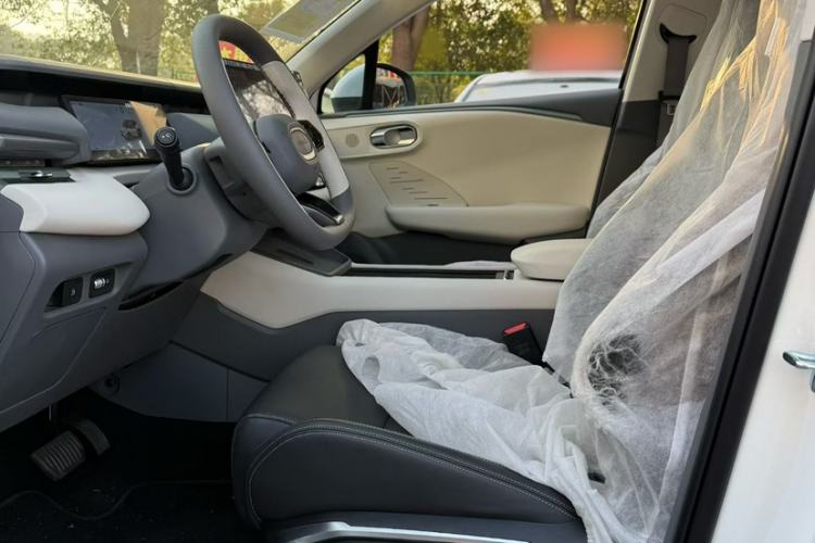Used Lynk & Co 06 EM-P 2023 EM-P 56 Standard Range Pro Interior 7