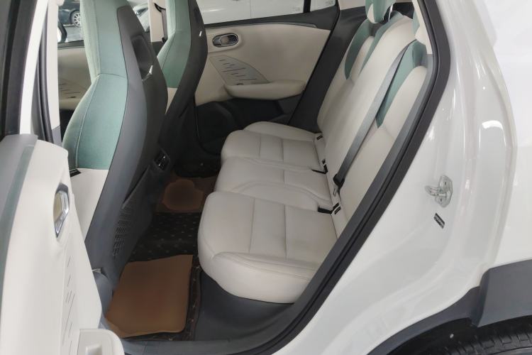 Used Lynk & Co 06 EM-P 2023 EM-P 56 Standard Range Pro Left Rear Seat