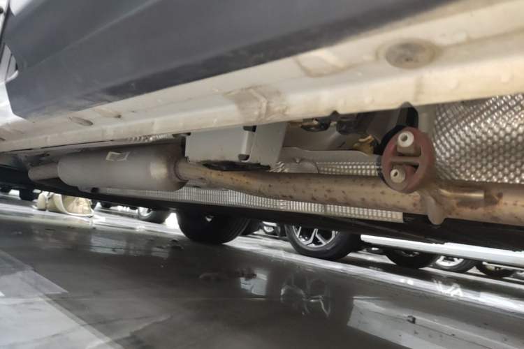 Used Lynk & Co 06 EM-P 2023 EM-P 56 Standard Range Pro Left Side Sill