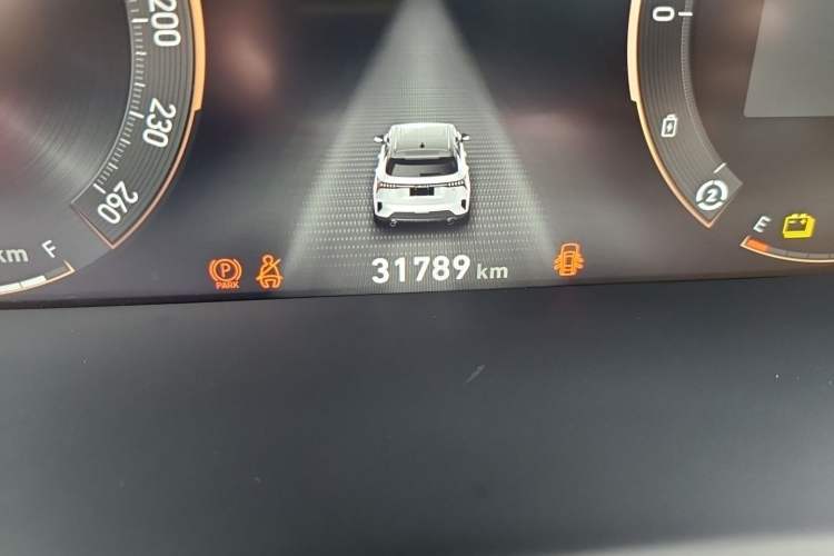 Used Lynk & Co 06 EM-P 2023 1.5T Remix PHEV Pro Odometer Close Up