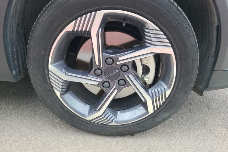 Used Lynk & Co 06 EM-P 2023 1.5T Remix PHEV Pro Right Front Wheel Hub