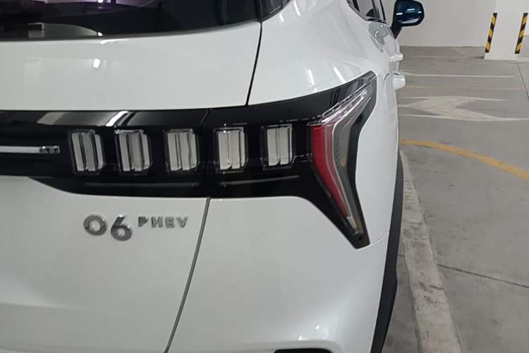Used Lynk & Co 06 EM-P 2023 1.5T Remix PHEV Pro Right Rear Taillight