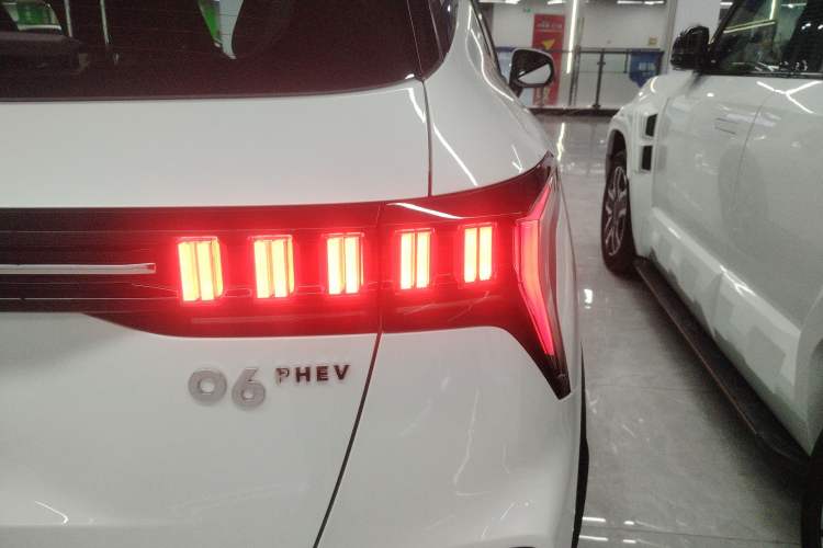 Used Lynk & Co 06 EM-P 2023 1.5T Remix PHEV Pro Right Rear Taillight