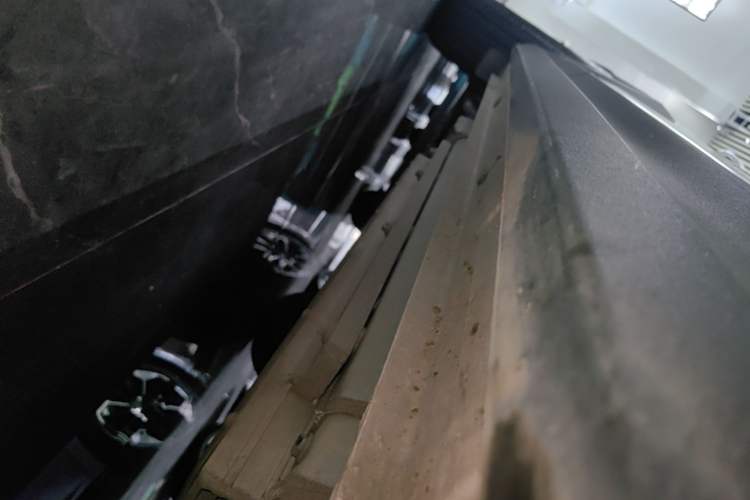 Used Lynk & Co 06 EM-P 2023 EM-P 56 Standard Range Pro Right Side Sill