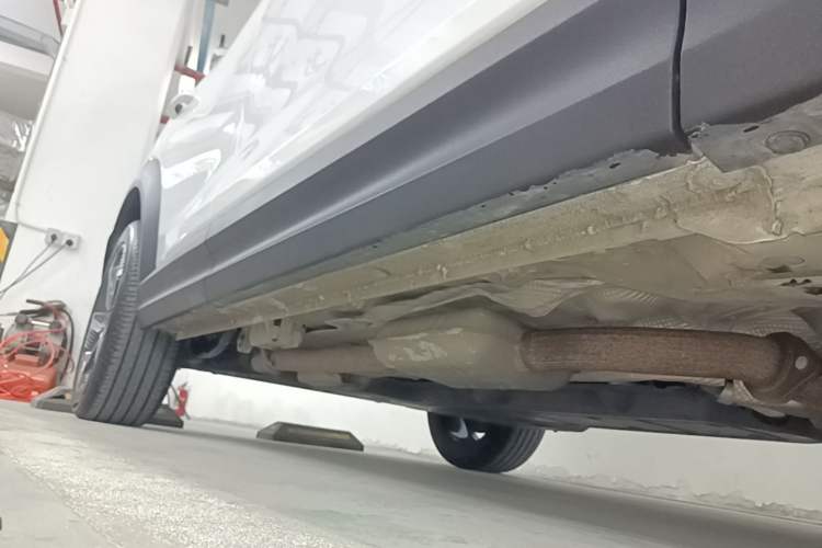 Used Lynk & Co 06 EM-P 2023 1.5T Remix PHEV Pro Right Side Sill