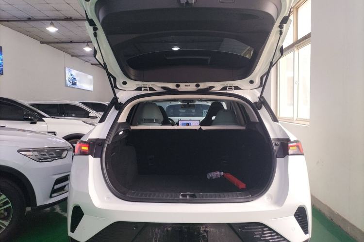 Used Lynk & Co 06 EM-P 2023 EM-P 56 Standard Range Pro Trunk