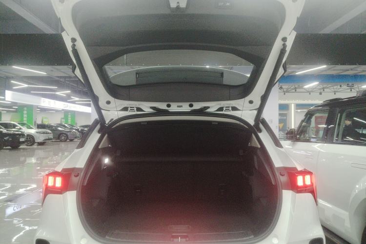 Used Lynk & Co 06 EM-P 2023 1.5T Remix PHEV Pro Trunk