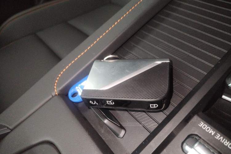 Used Lynk & Co 06 EM-P 2023 1.5T Remix PHEV Pro Vehicle Key