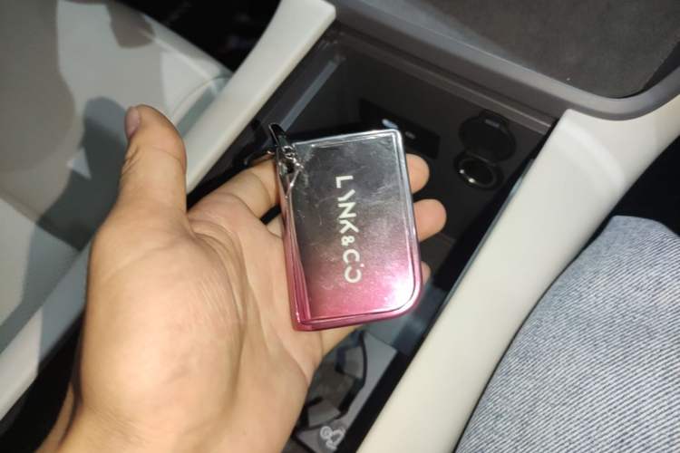 Used Lynk & Co 06 EM-P 2023 EM-P 56 Standard Range Pro Vehicle Key