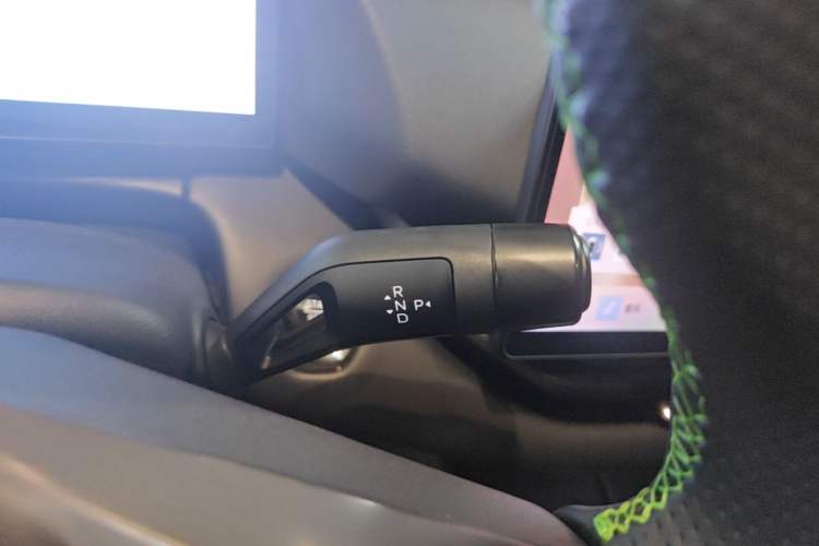 Used Lynk & Co 06 EM-P 2024 EM-P 126 Long-Range Max Gear Lever