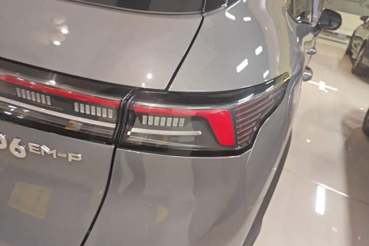 Used Lynk & Co 06 EM-P 2024 EM-P 126 Long-Range Max Right Rear Taillight