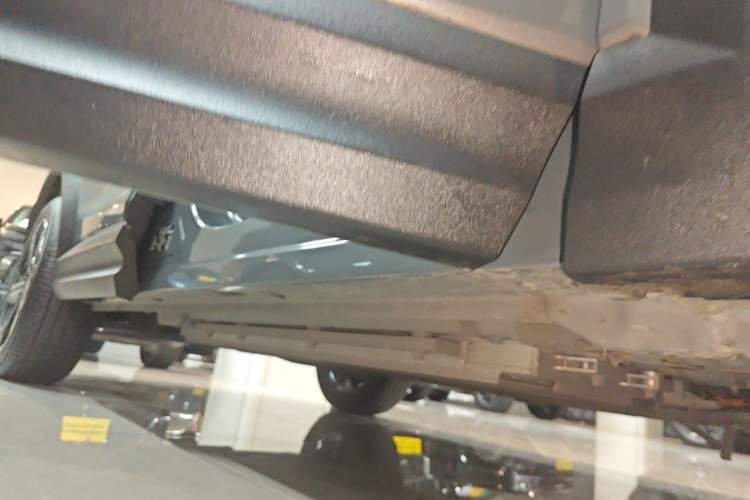Used Lynk & Co 06 EM-P 2024 EM-P 126 Long-Range Max Right Side Sill