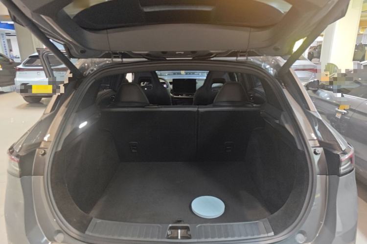 Used Lynk & Co 06 EM-P 2024 EM-P 126 Long-Range Max Trunk