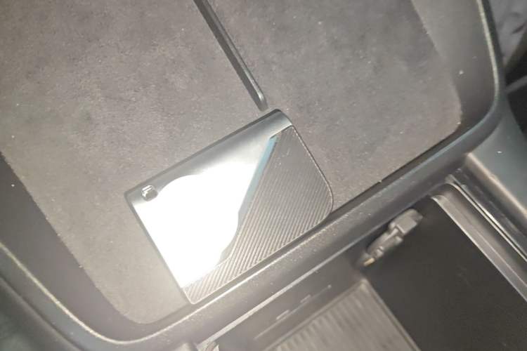 Used Lynk & Co 06 EM-P 2024 EM-P 126 Long-Range Max Vehicle Key