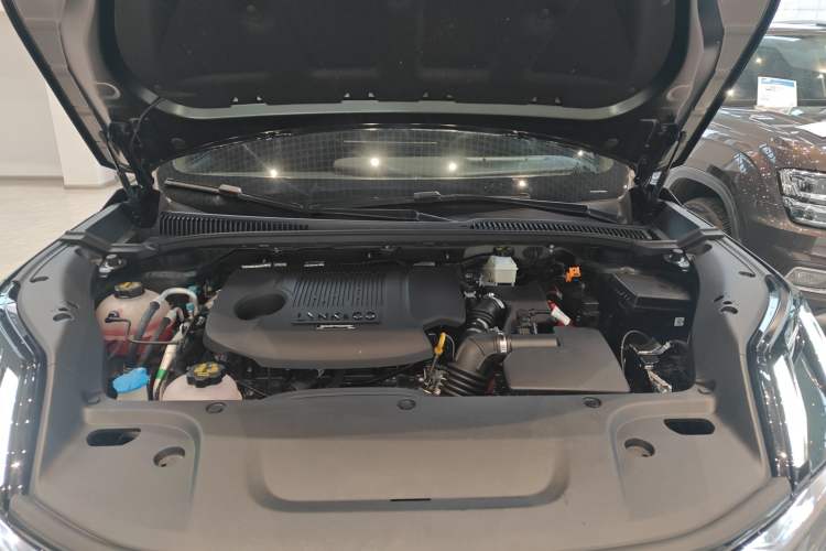 Used Lynk & Co 06 EM-P 2024 EM-P 126 Long-Range Max Engine Bay