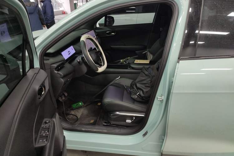 Used Lynk & Co 06 EM-P 2024 EM-P 126 Long-Range Max Left Front Seat
