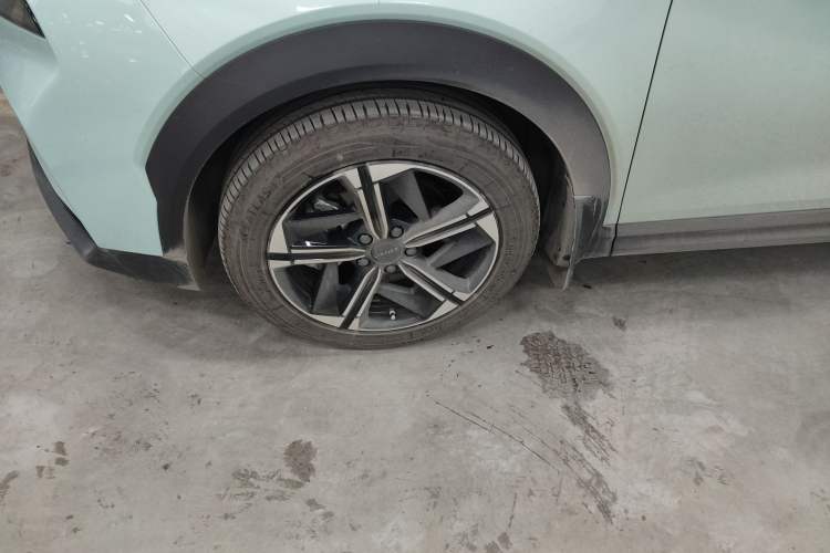 Used Lynk & Co 06 EM-P 2024 EM-P 126 Long-Range Max Left Front Wheel Hub