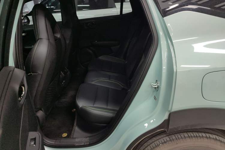 Used Lynk & Co 06 EM-P 2024 EM-P 126 Long-Range Max Left Rear Seat