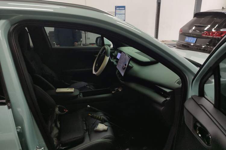 Used Lynk & Co 06 EM-P 2024 EM-P 126 Long-Range Max Right Front Seat