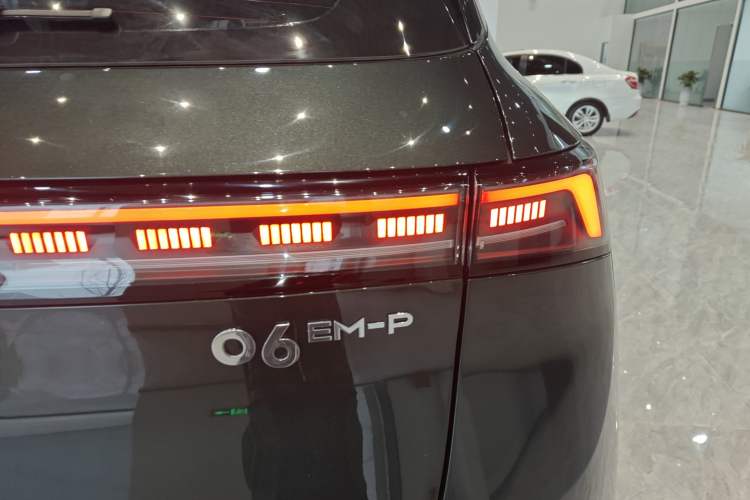 Used Lynk & Co 06 EM-P 2024 EM-P 126 Long-Range Max Right Rear Taillight