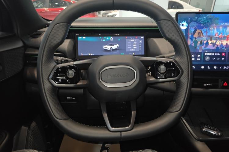 Used Lynk & Co 06 EM-P 2024 EM-P 126 Long-Range Max Steering Wheel
