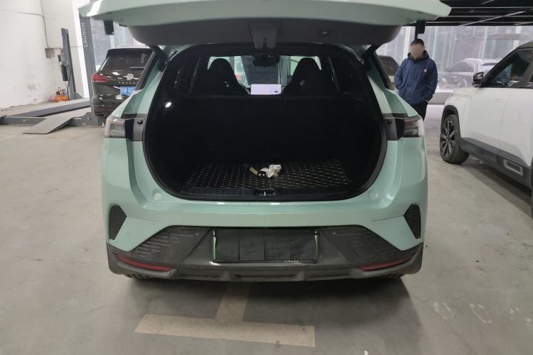 Used Lynk & Co 06 EM-P 2024 EM-P 126 Long-Range Max Trunk