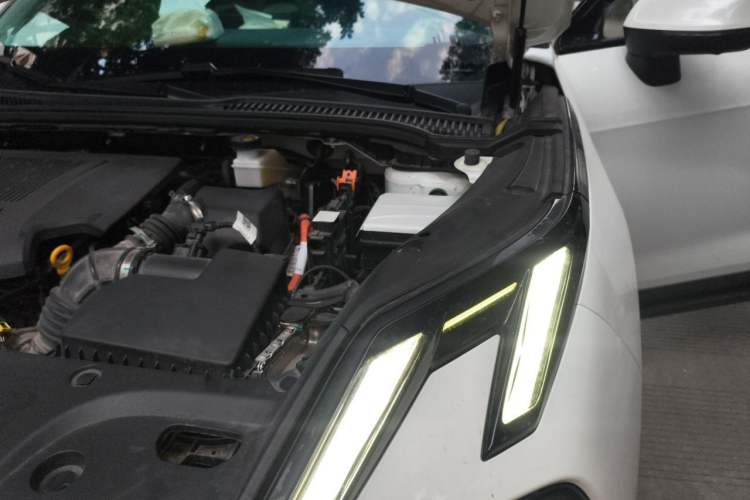 Used Lynk & Co 06 EM-P 2024 EM-P 126 Long-Range Max Engine Bay Left