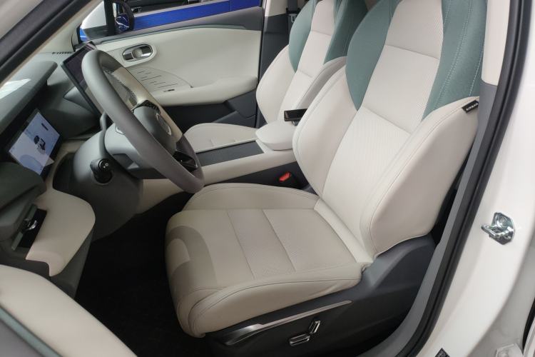 Used Lynk & Co 06 EM-P 2024 EM-P 126 Long-Range Max Left Front Seat