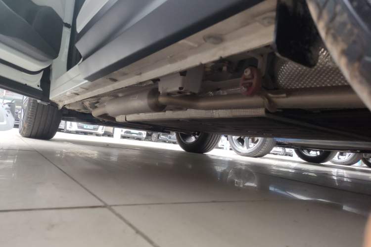 Used Lynk & Co 06 EM-P 2024 EM-P 126 Long-Range Max Left Side Sill