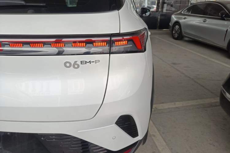 Used Lynk & Co 06 EM-P 2024 EM-P 126 Long-Range Max Right Rear Taillight