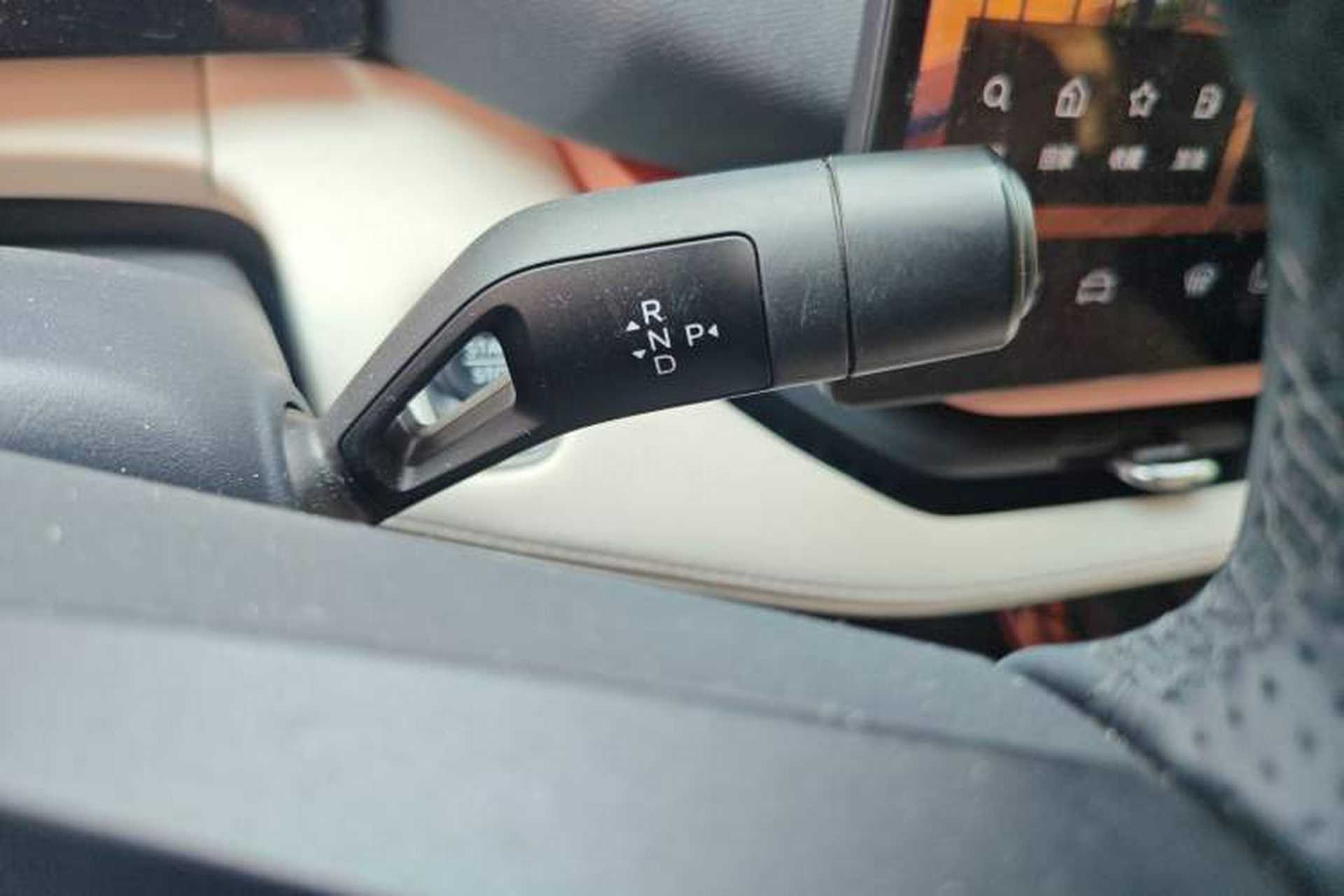 Used Lynk & Co 06 EM-P 2025 EM-P 126 Long-Range Halo Gear Lever