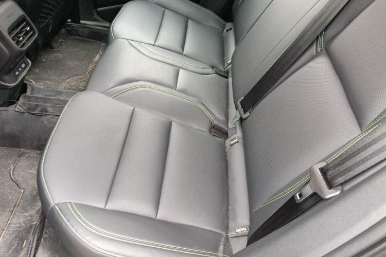 Used Lynk & Co 06 EM-P 2025 EM-P 126 Long-Range Max Left Rear Seat