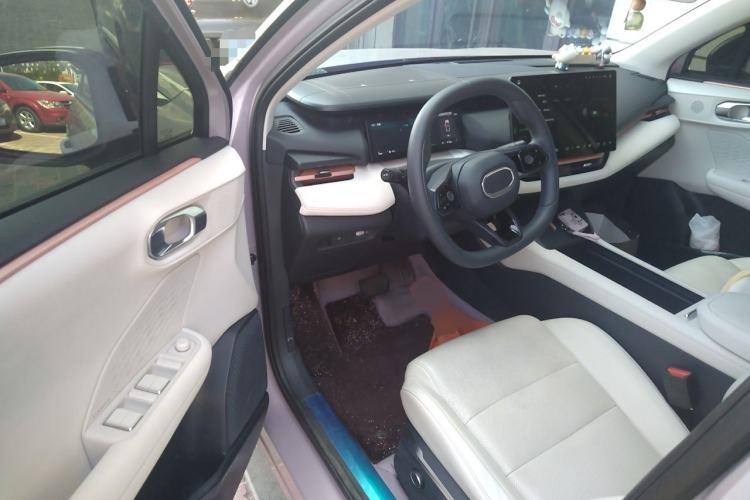 Used Lynk & Co 06 EM-P 2025 EM-P 126 Long-Range Halo Driver Seat