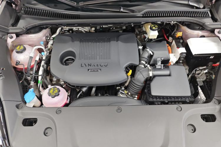 Used Lynk & Co 06 EM-P 2025 EM-P 126 Long-Range Halo Engine Bay