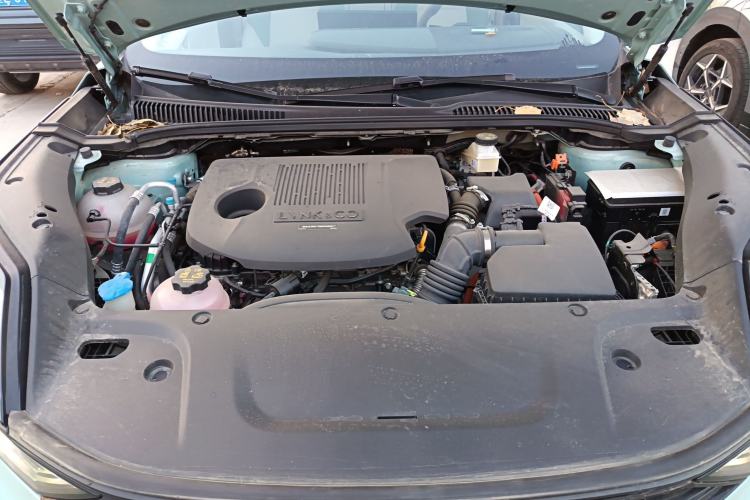Used Lynk & Co 06 EM-P 2025 EM-P 126 Long-Range Halo Engine Bay