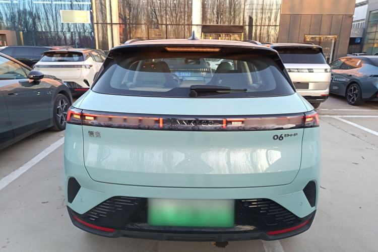Used Lynk & Co 06 EM-P 2025 EM-P 126 Long-Range Halo Exterior 4