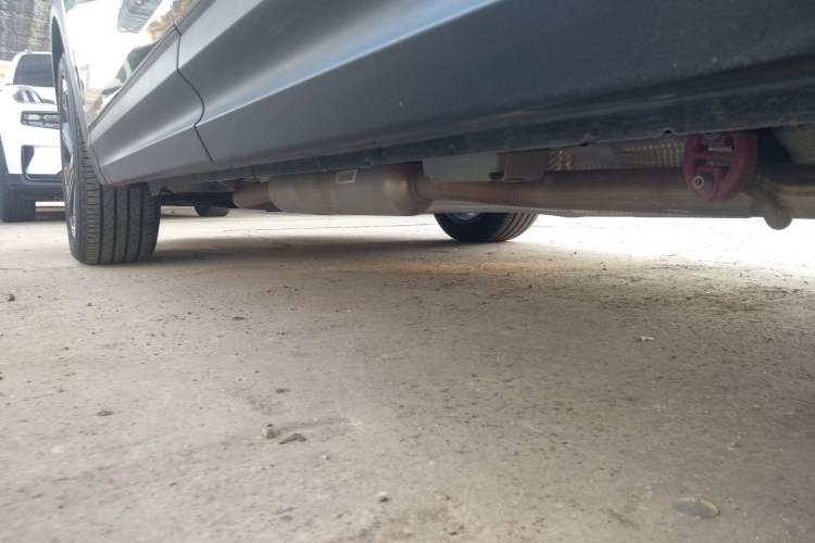 Used Lynk & Co 06 EM-P 2025 EM-P 126 Long-Range Halo Left Side Sill