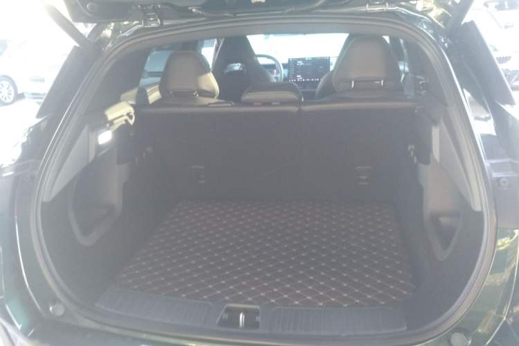 Used Lynk & Co 06 EM-P 2025 EM-P 126 Long-Range Halo Trunk
